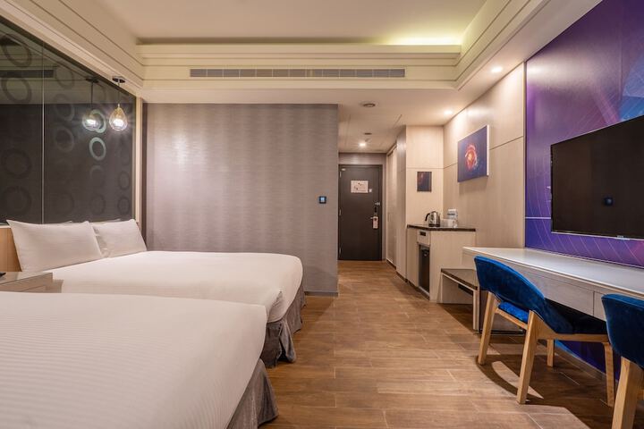 Room 55 of 126