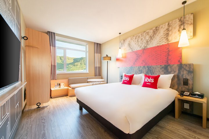 Room 3 of 24