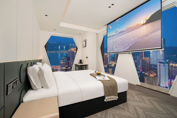 Room 3 of 24