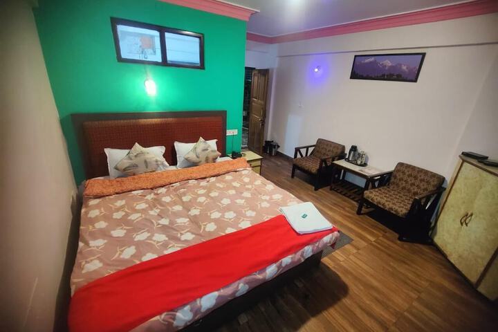 Room 9 of 29