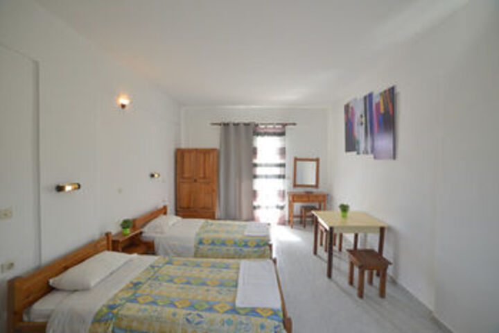 Room 3 of 12