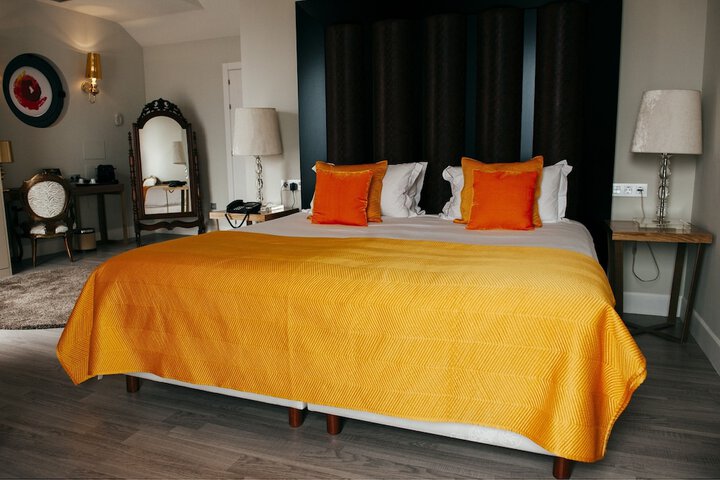 Room 27 of 79
