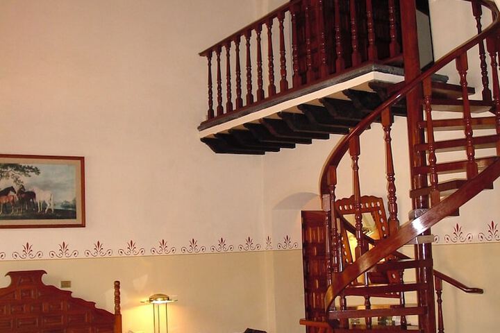 Room 6 of 45