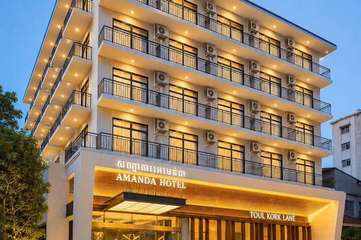 Hotel 84 of 86