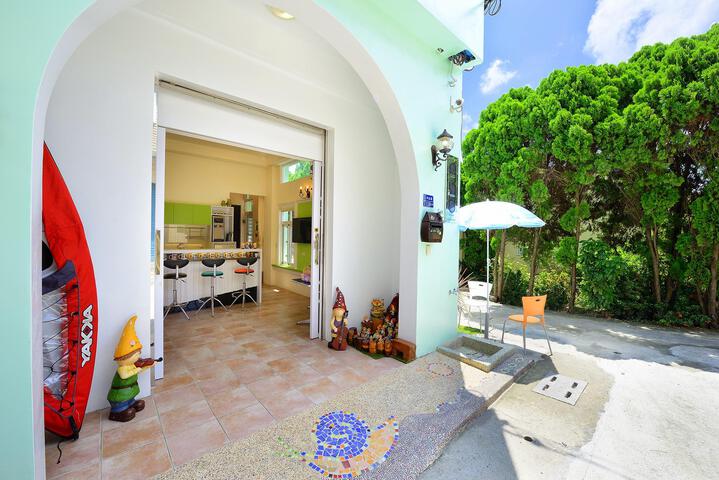 q villa