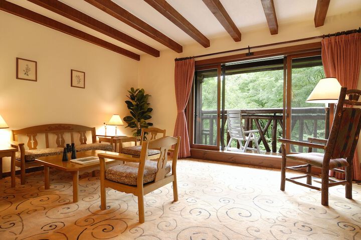 Room 10 of 73