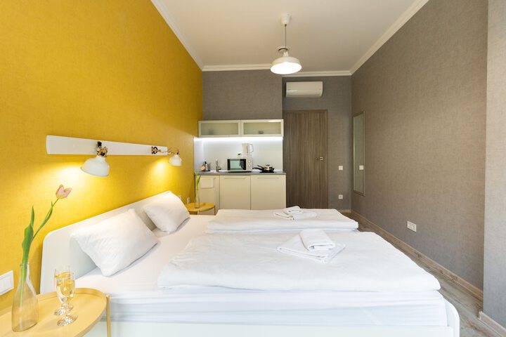 Room 52 of 146