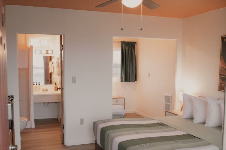 Room 9 of 41