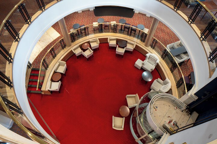 Guest Lobby