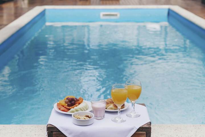 Pools & Facilities