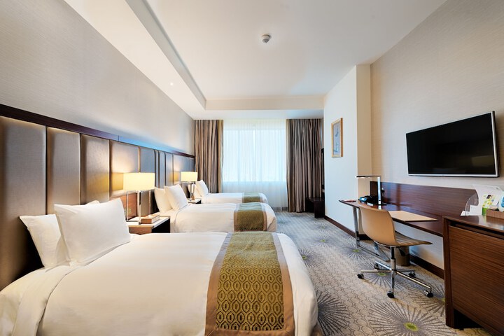 Room 4 of 34