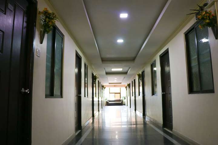 Ballroom/Hall 44 of 50