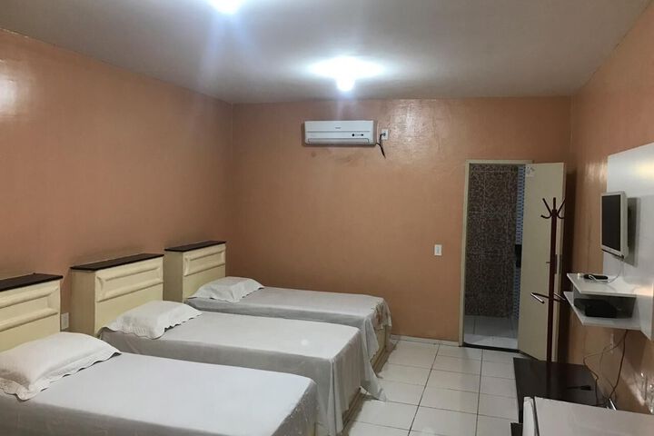 Room 14 of 18
