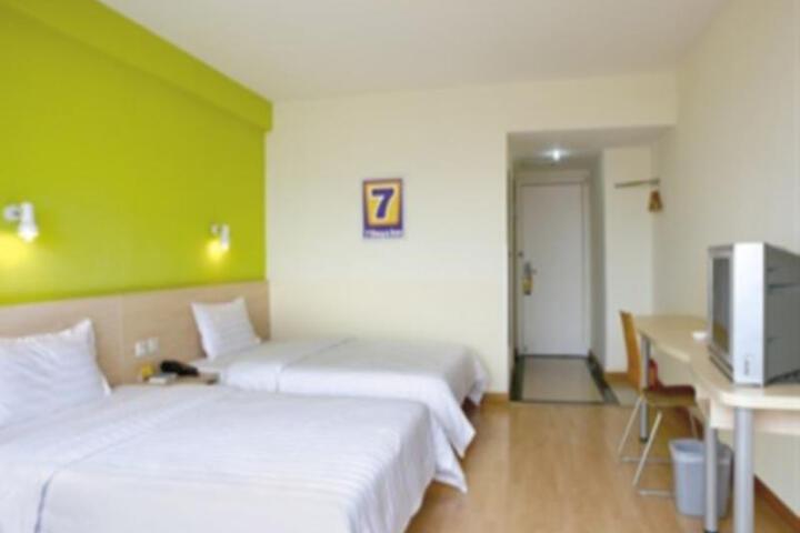 7 Days Inn Lhasa Jokhang Temple Branch