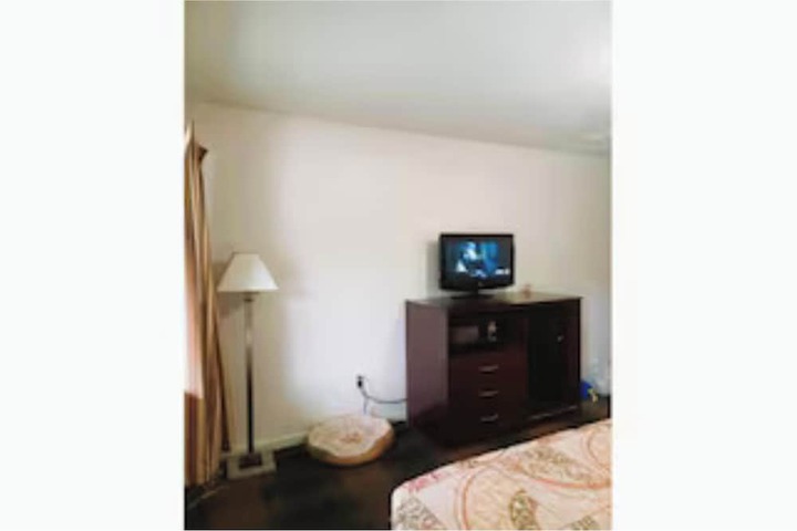 1 Double Bed (1 of 8)