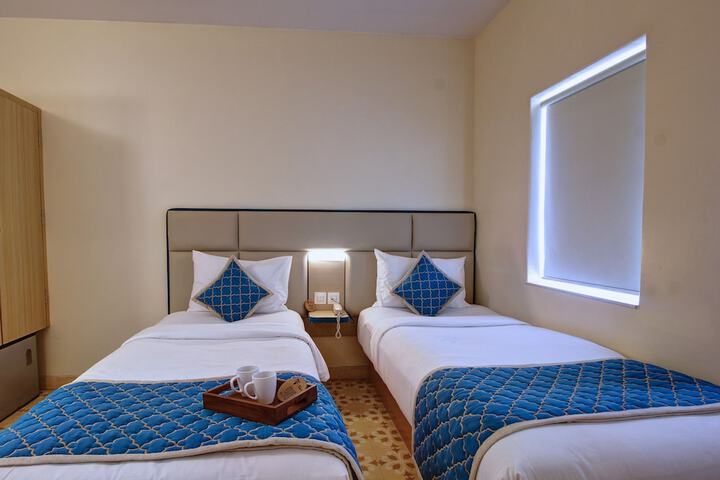 Room 10 of 43
