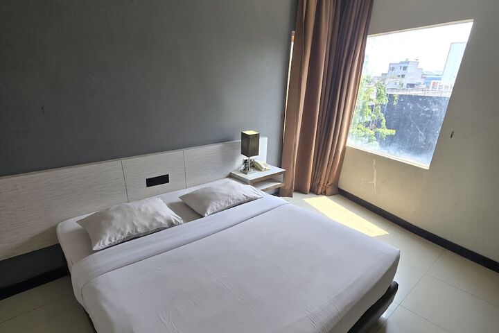 Room 21 of 48