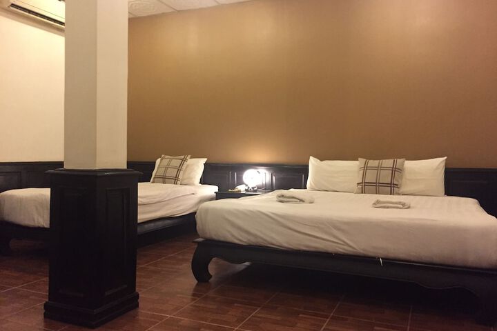 Room 9 of 25
