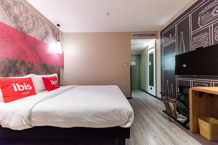 Room 7 of 23