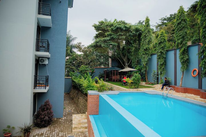 Pool 75 of 121