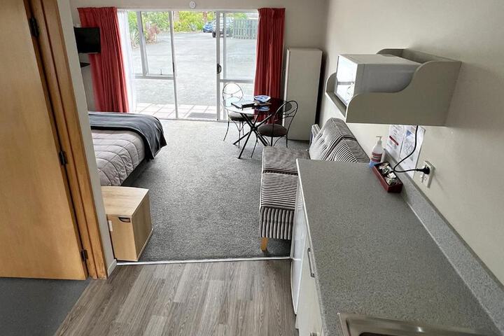 Room 16 of 44