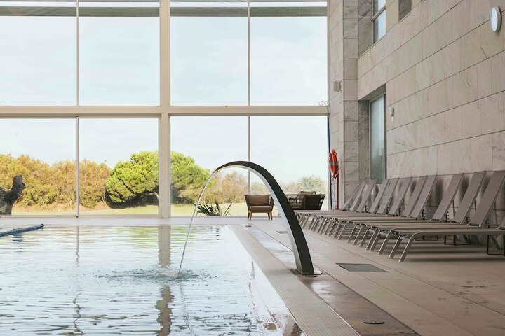 Pool Hotel