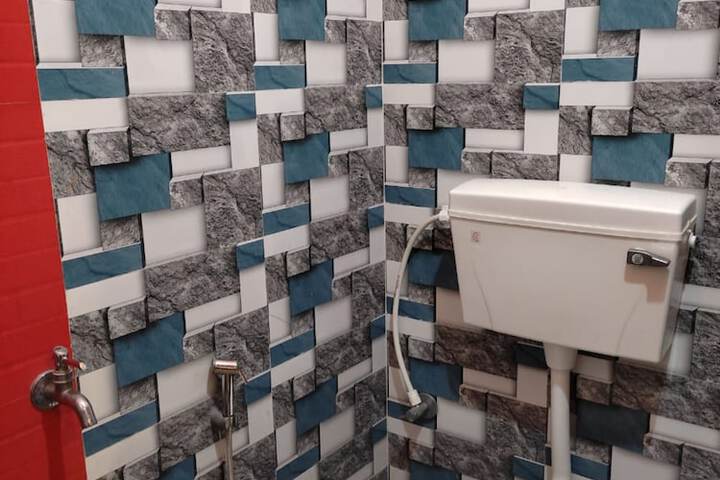 Room 14 of 27