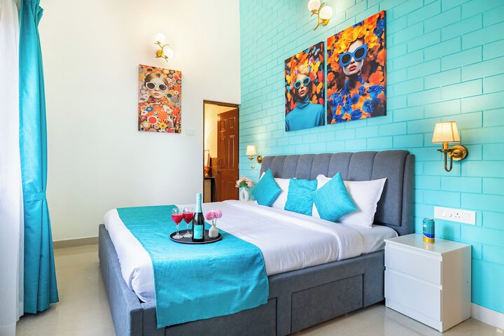 Room 20 of 682