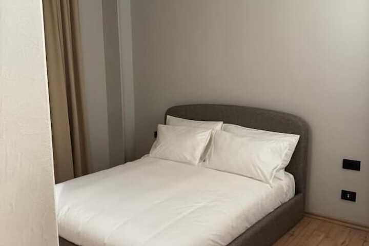 Room 49 of 93