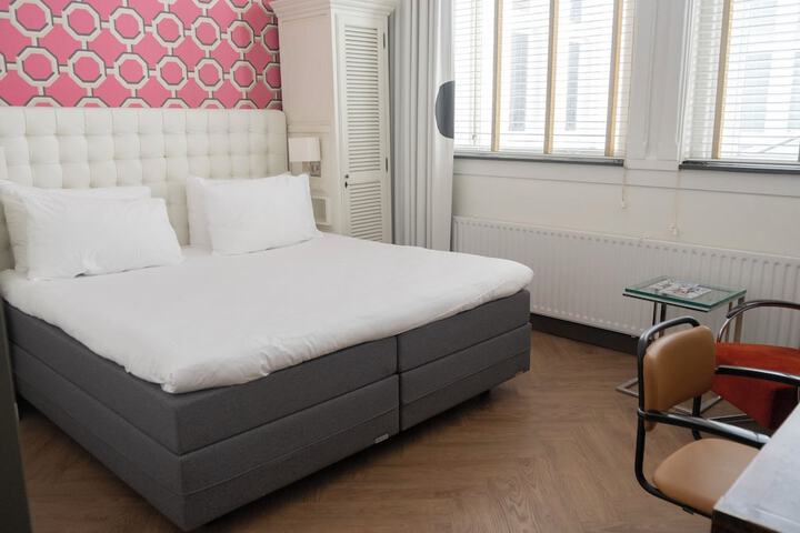 Room 21 of 56