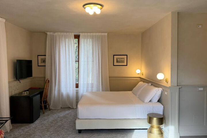 Room 11 of 51
