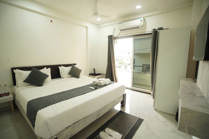 Room 17 of 29