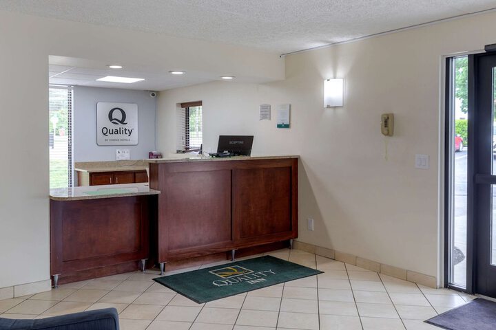 Quality Inn Roxboro South Roxboro | Bookonline.com