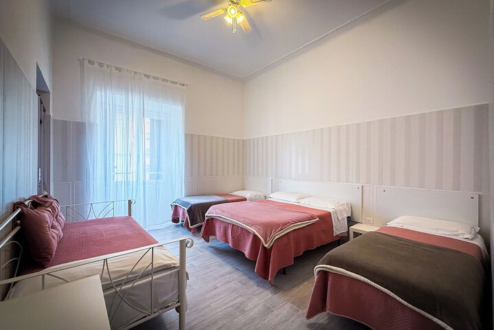 Room 7 of 31