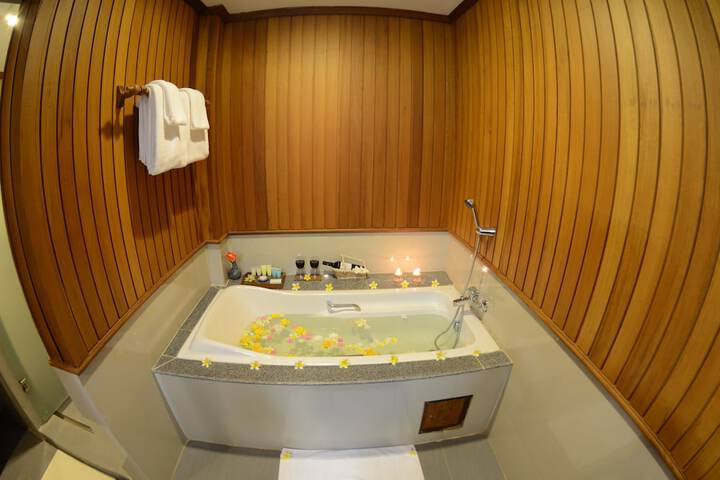 Room 22 of 63