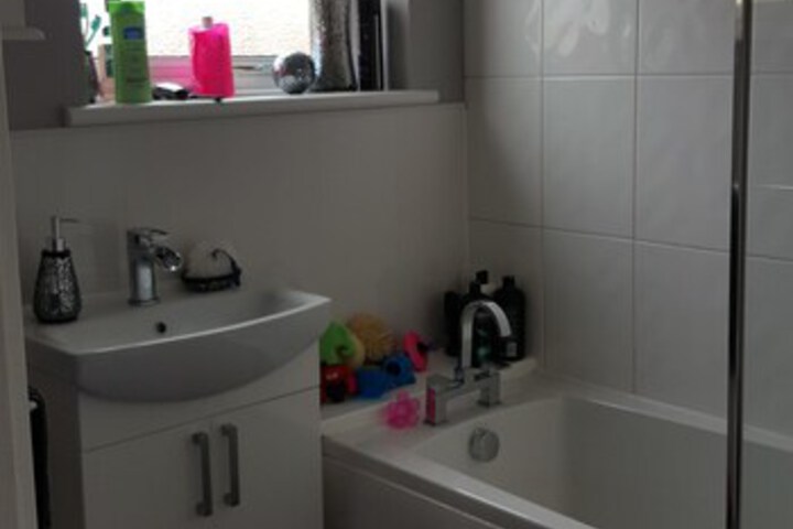 Room 4 of 40