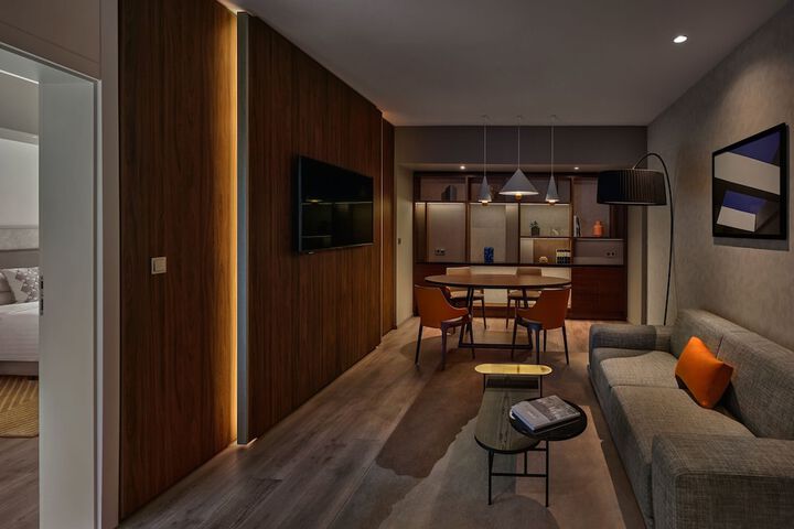 Room 50 of 127