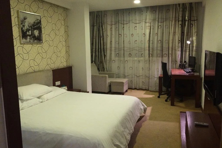 Room 3 of 15