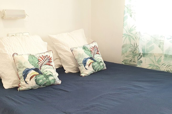 Room 21 of 33