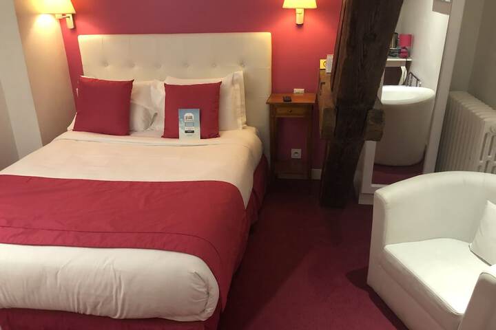 Room 38 of 225