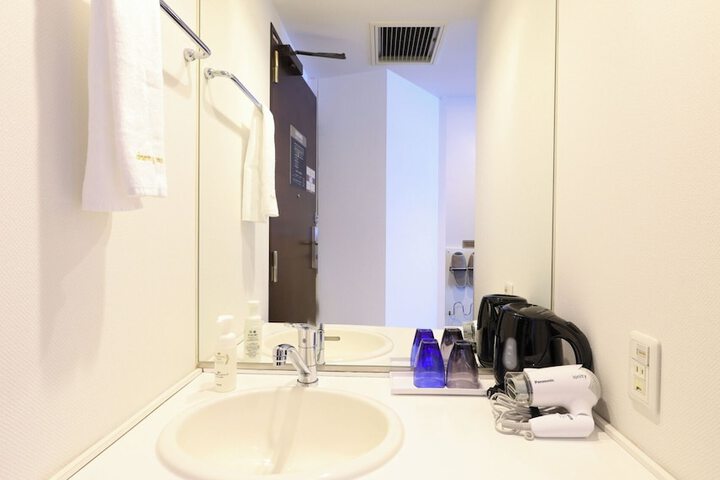 Room 26 of 112