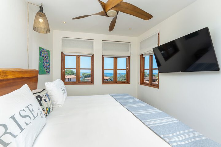 Room 270 of 1000