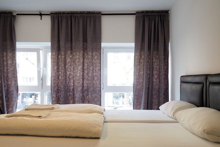 Room 7 of 15