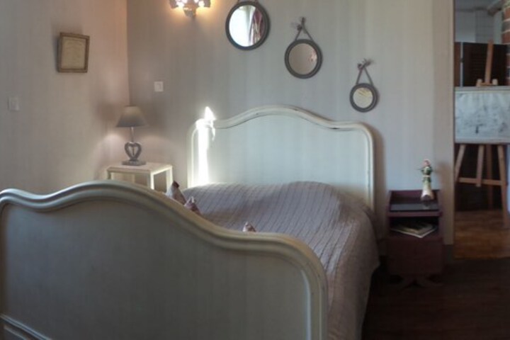 Room 3 of 53