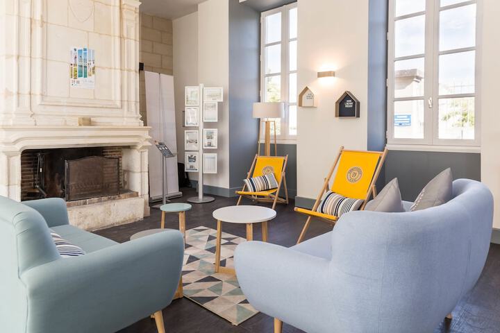 Guest Lobby