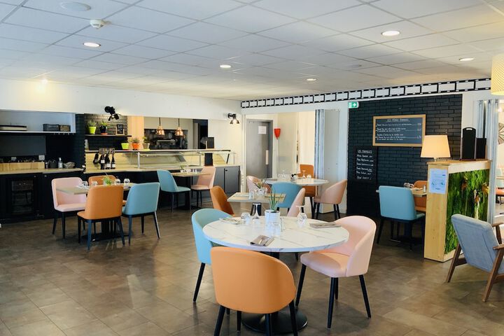 Dining Photos
