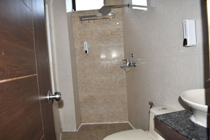 Room 18 of 24