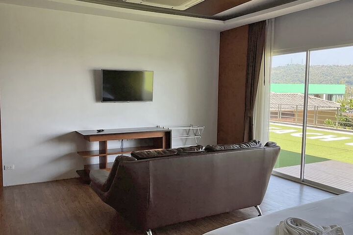 Room 16 of 120