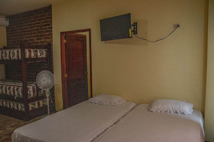 Room 3 of 35