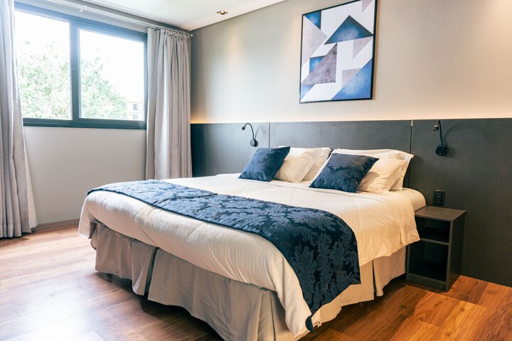 Room 18 of 31